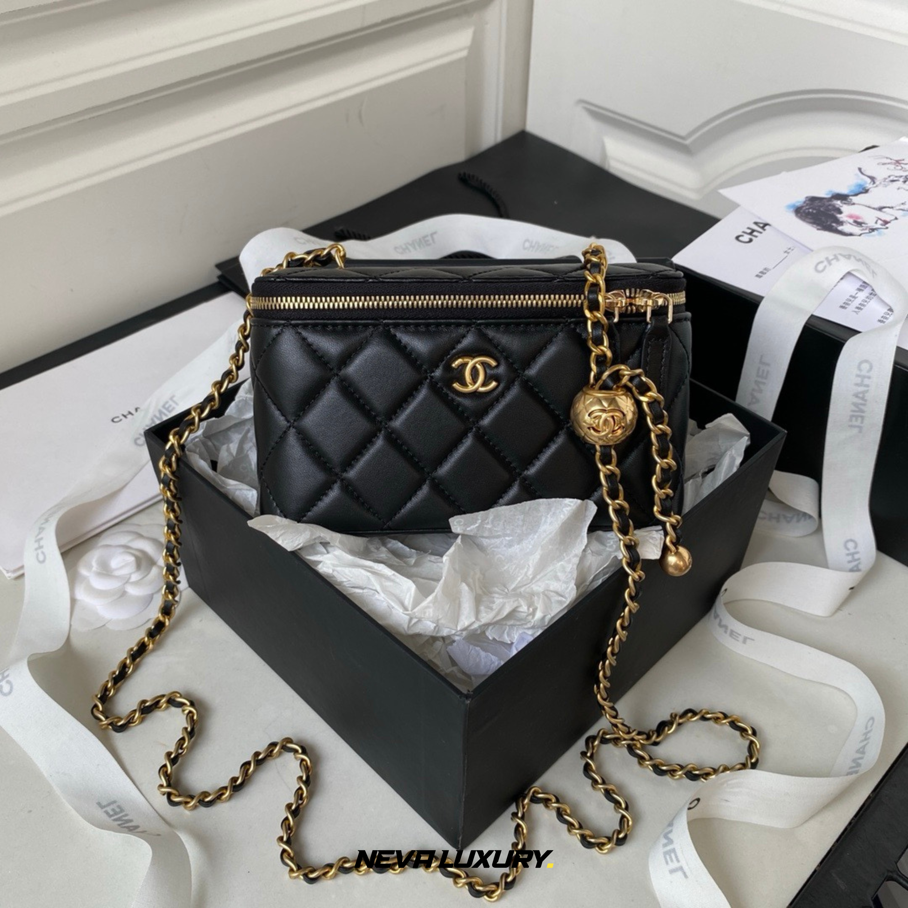 VANITY SMALL BLACK LAMBSKIN
