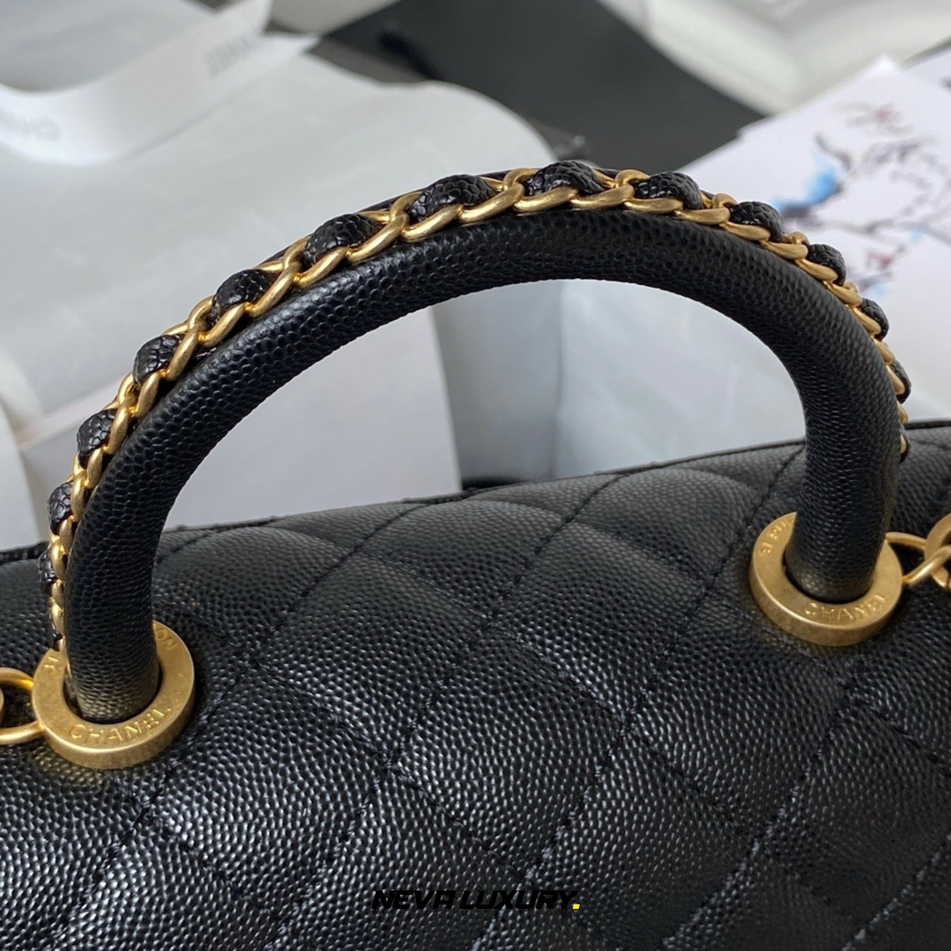 Sac à rabat avec poignée