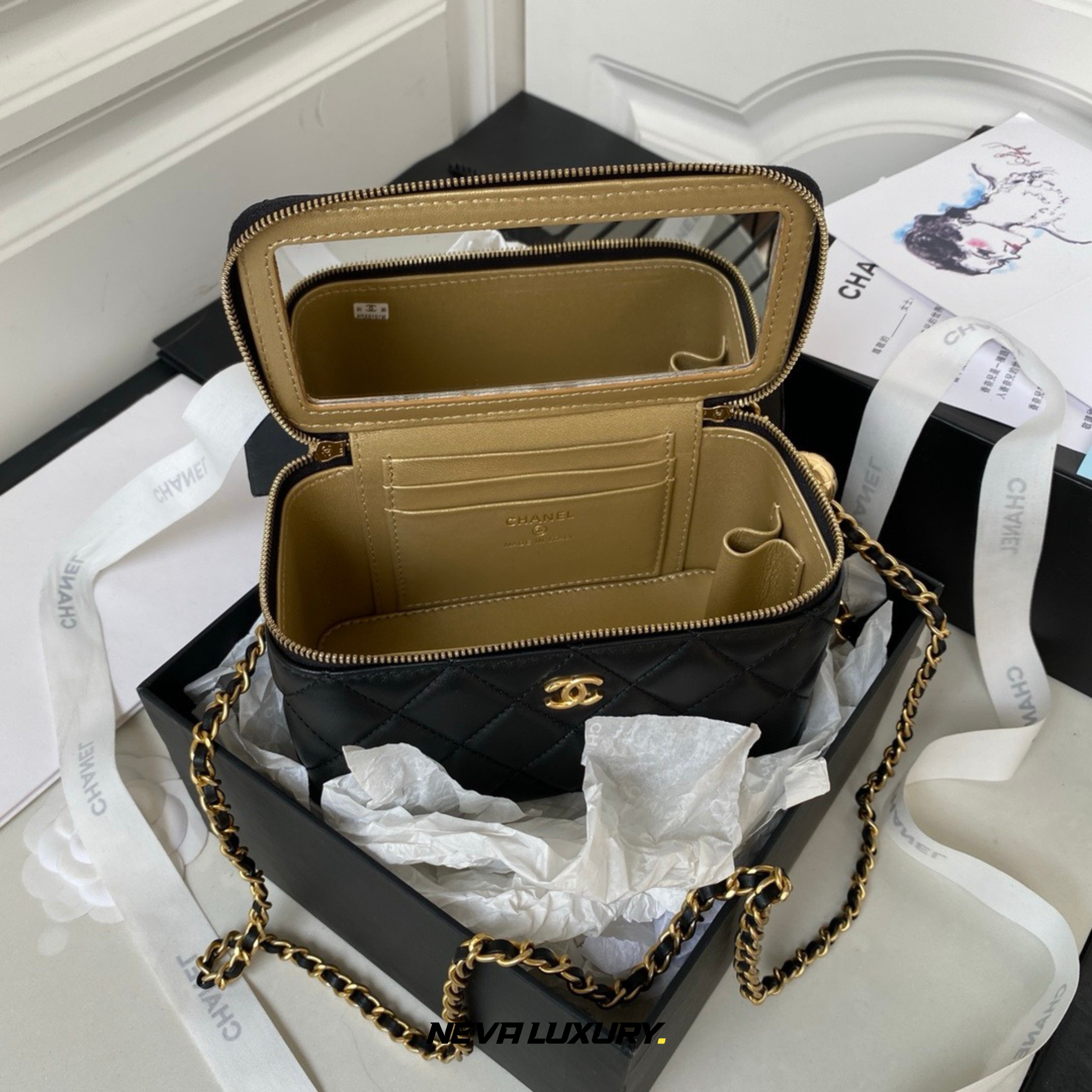 VANITY SMALL BLACK LAMBSKIN